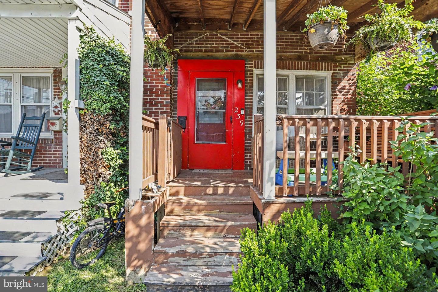 239 Locust Street photo 4