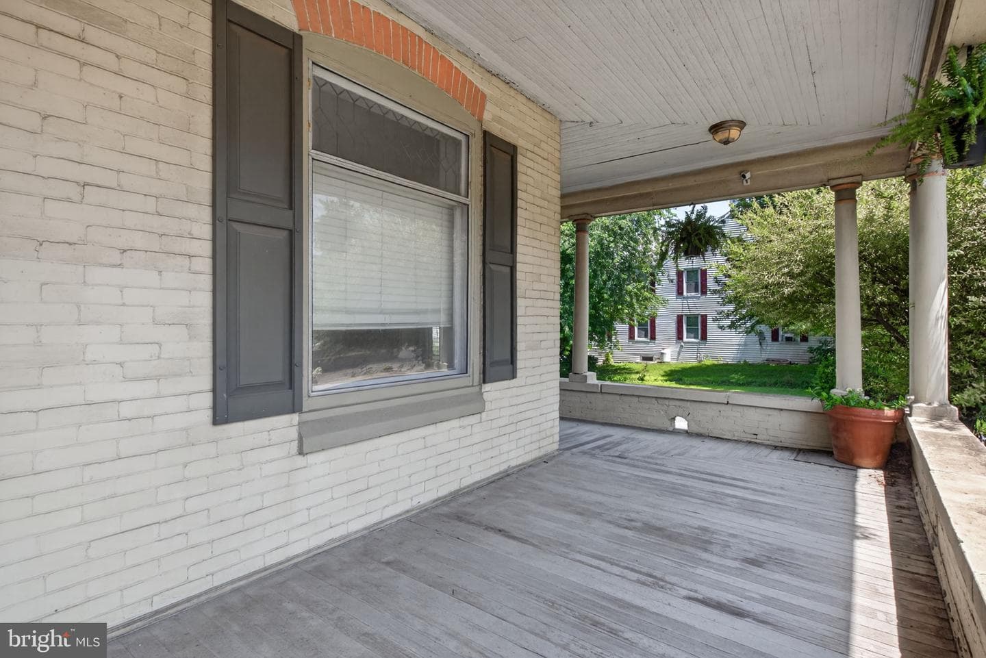 201 W Main Street photo 3