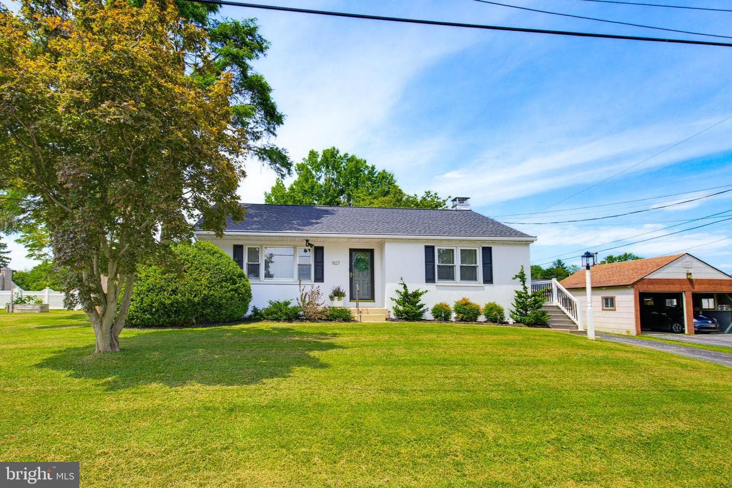 1827 Woodland Avenue photo 3