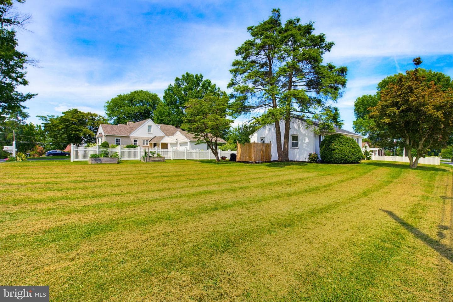 1827 Woodland Avenue photo 34