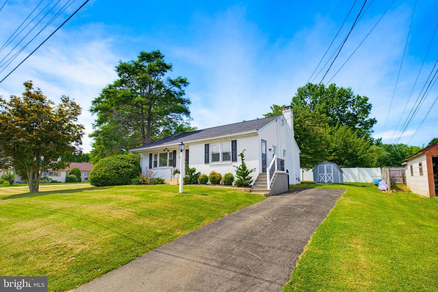 1827 Woodland Avenue photo 4