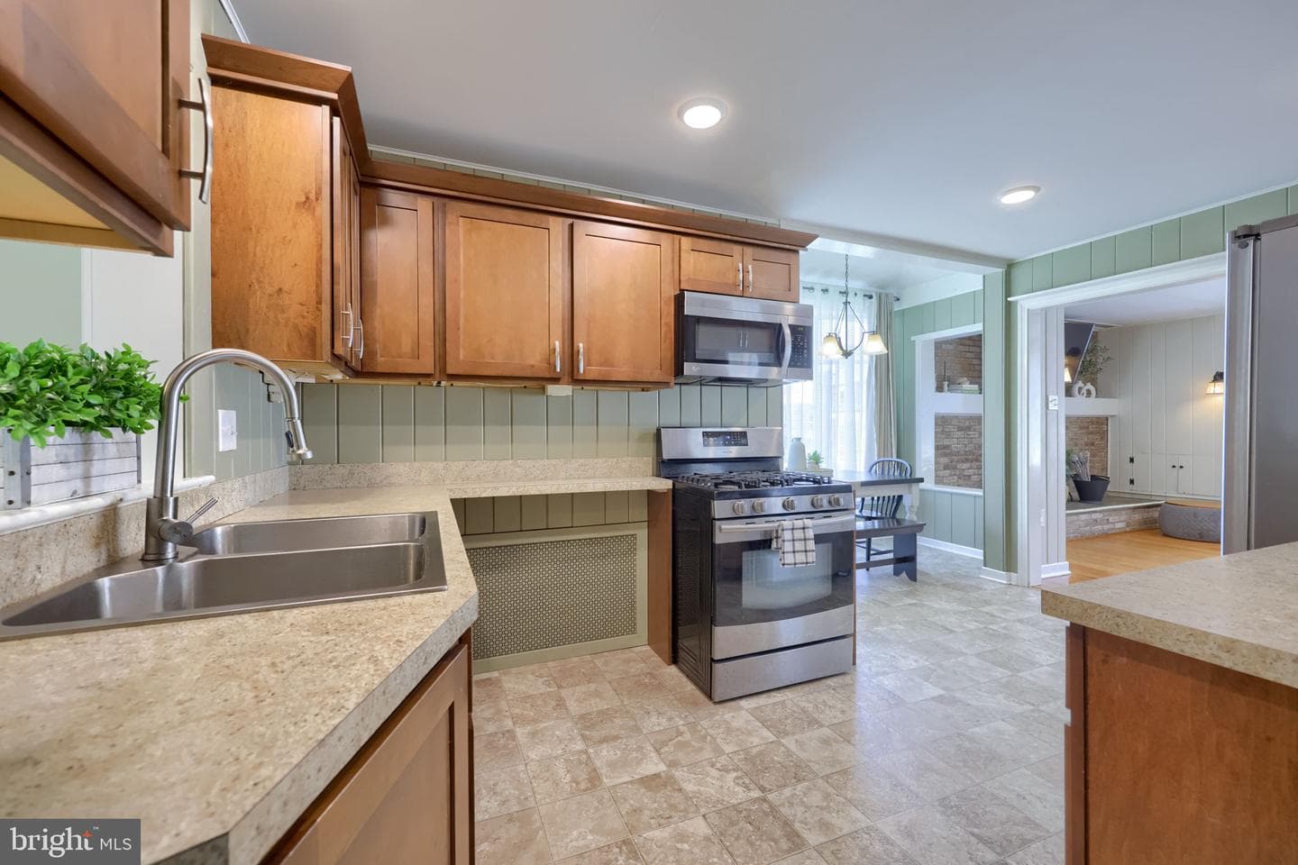 201 W Frederick Street photo 11