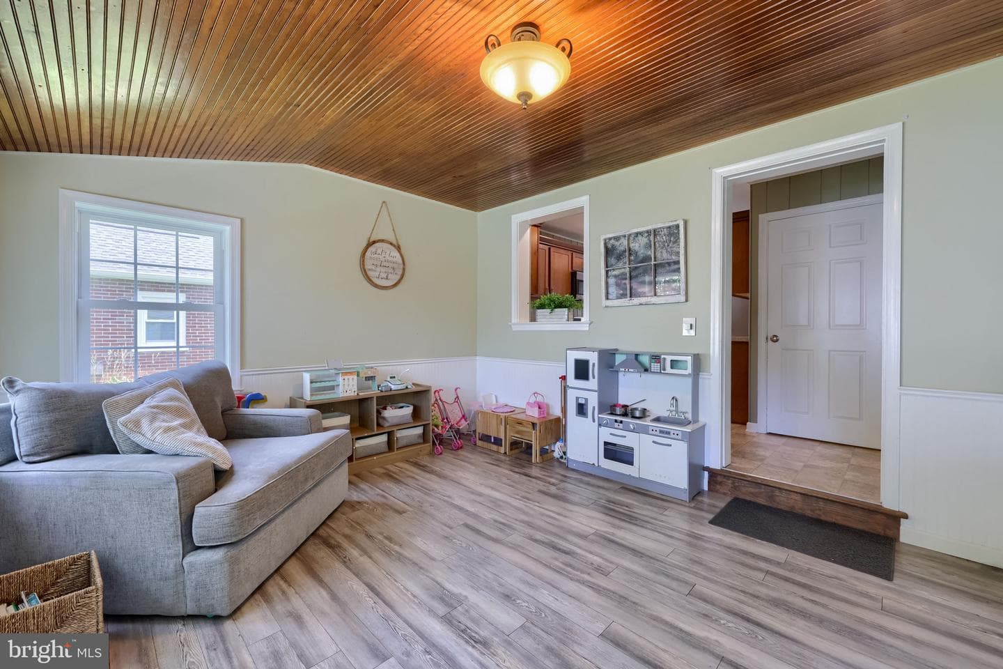 201 W Frederick Street photo 17
