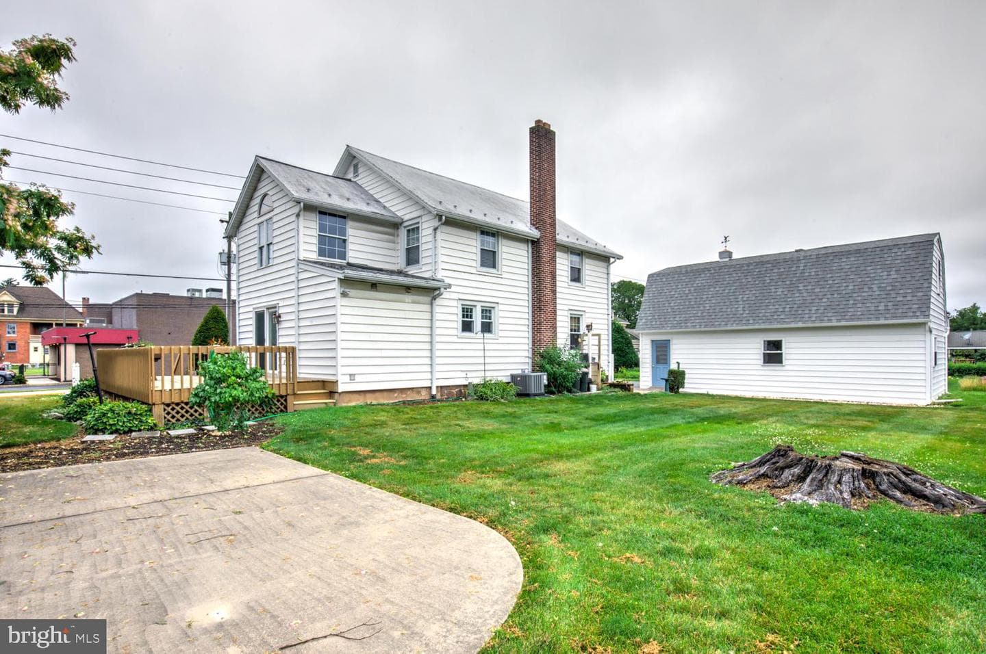 15 N Custer Avenue photo 12