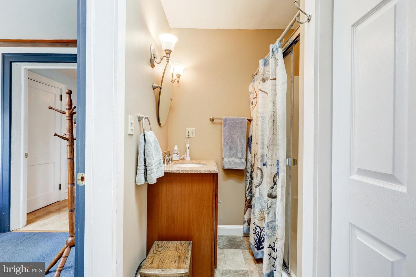 15 N Custer Avenue photo 32