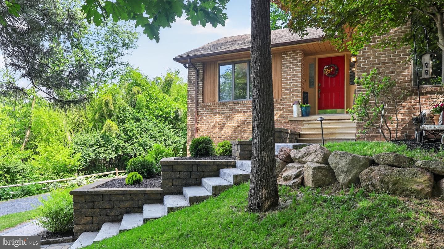 2571 Valley View Road photo 7