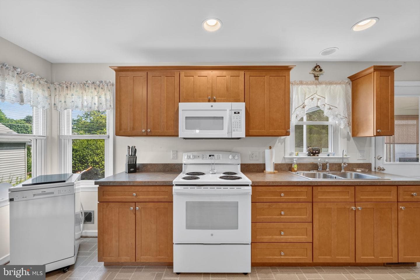 4 Bauer Avenue photo 11