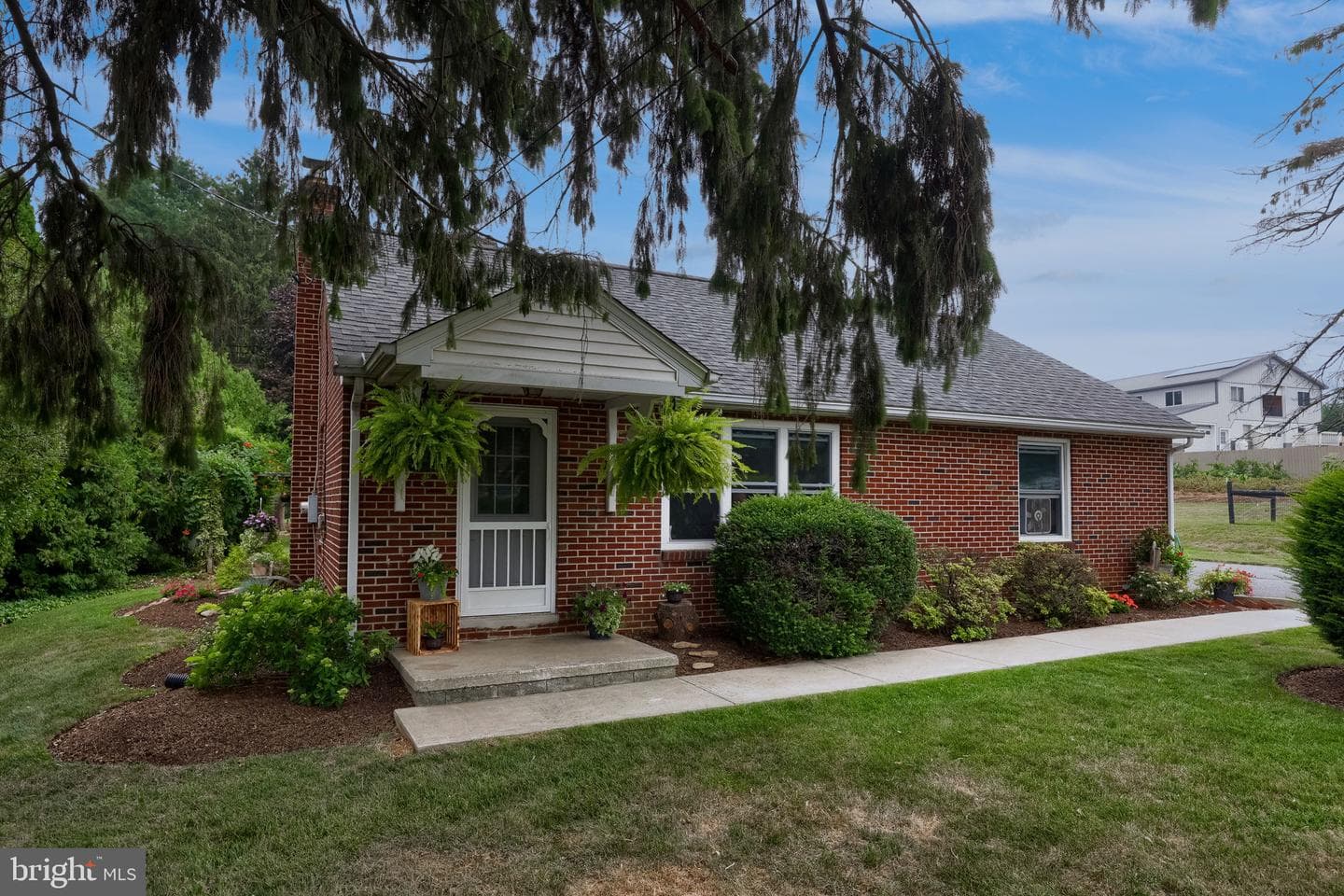 1646 White Oak Road photo 1