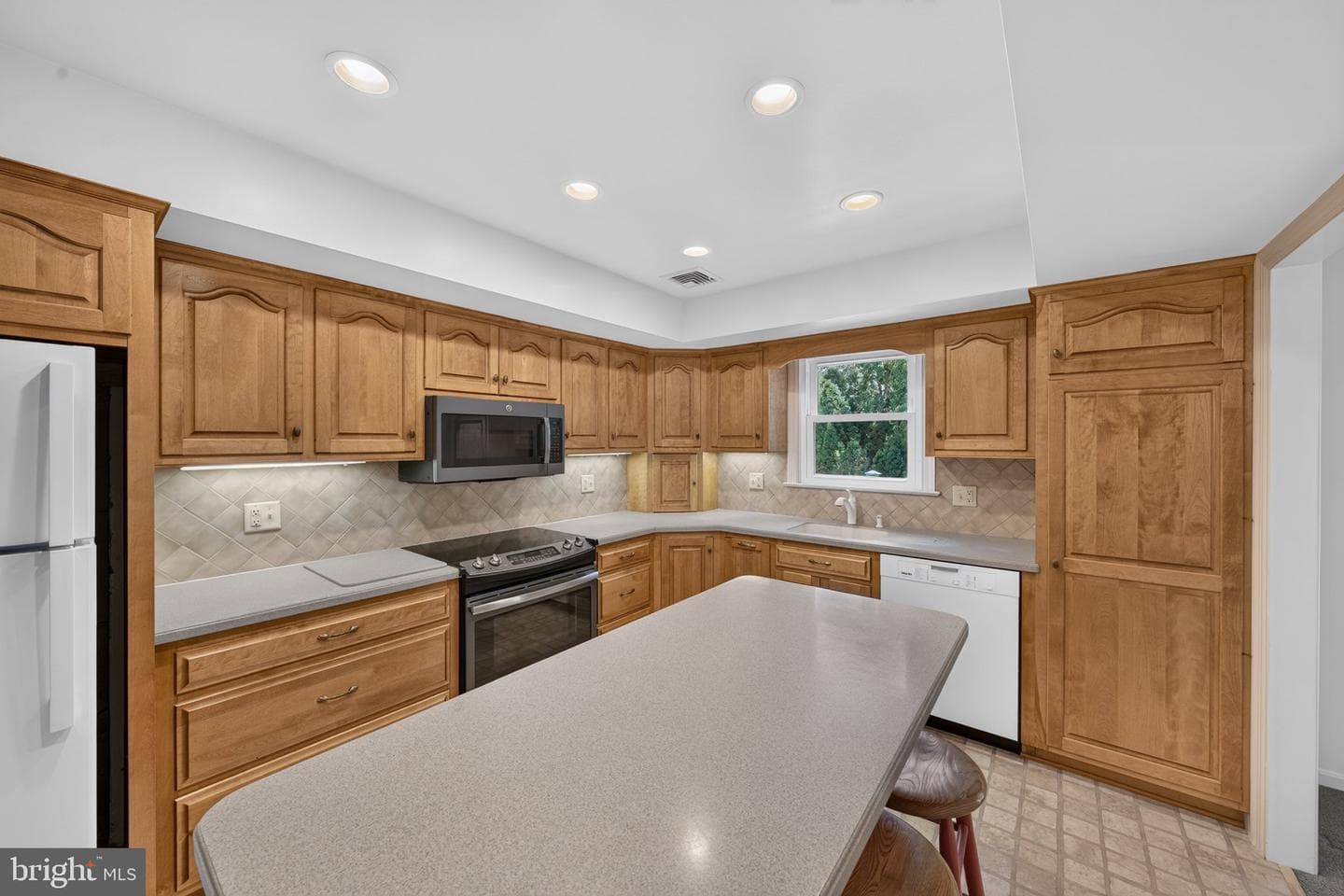 1277 S Colebrook Road photo 13