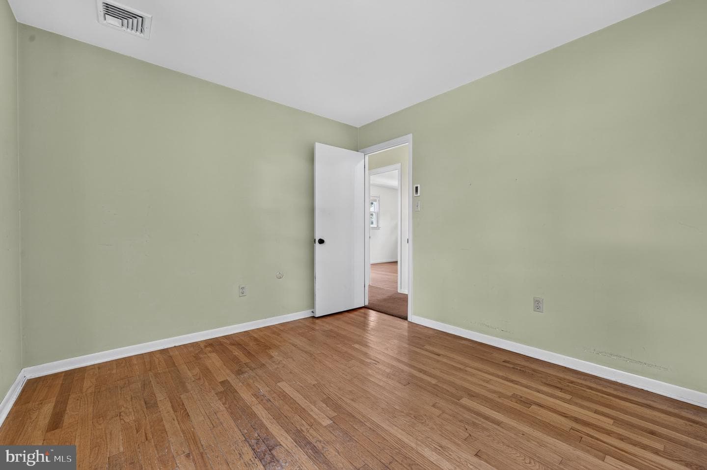 1277 S Colebrook Road photo 19