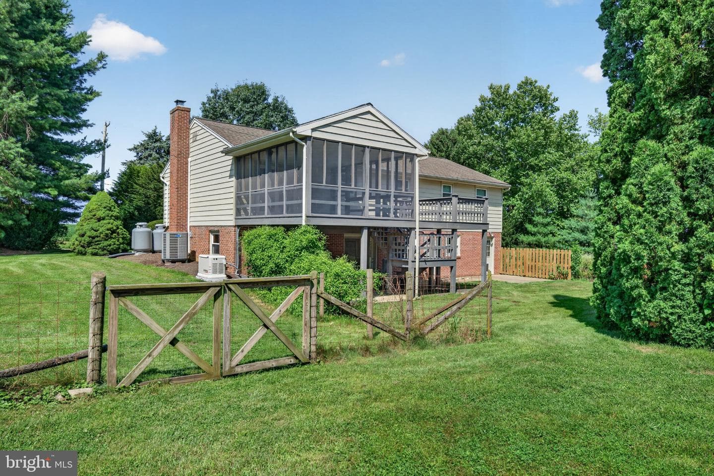 1277 S Colebrook Road photo 46