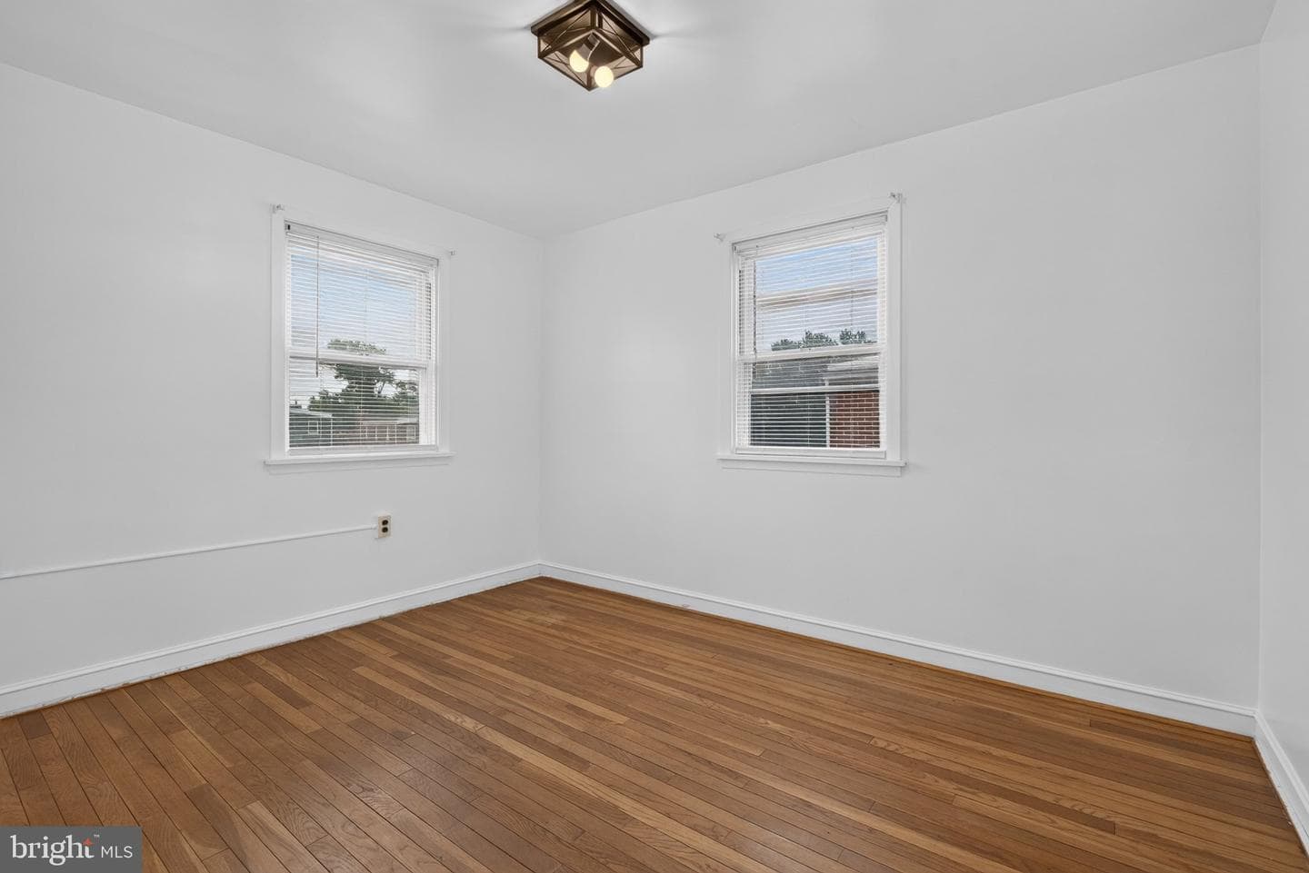 1127 Jamaica Road photo 23
