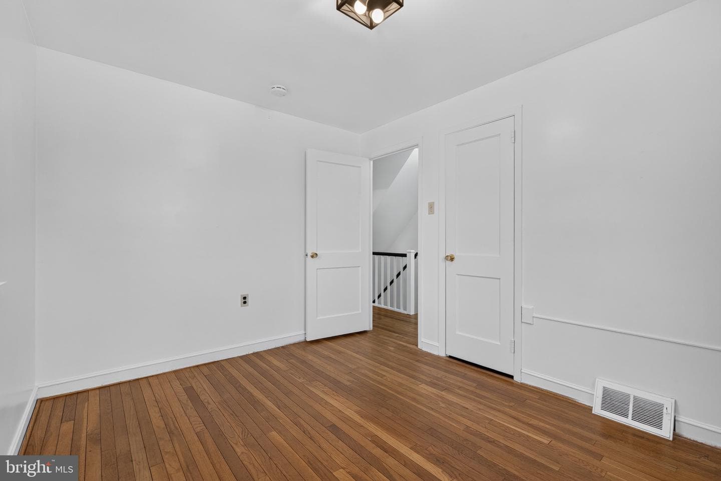 1127 Jamaica Road photo 24
