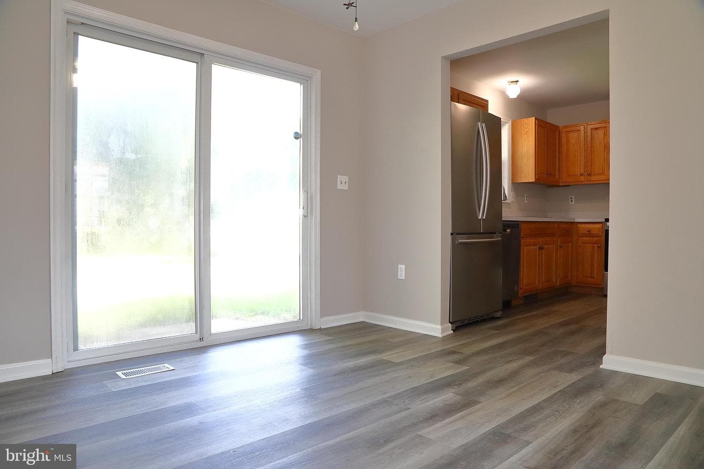 142 Chelmsford Drive photo 10