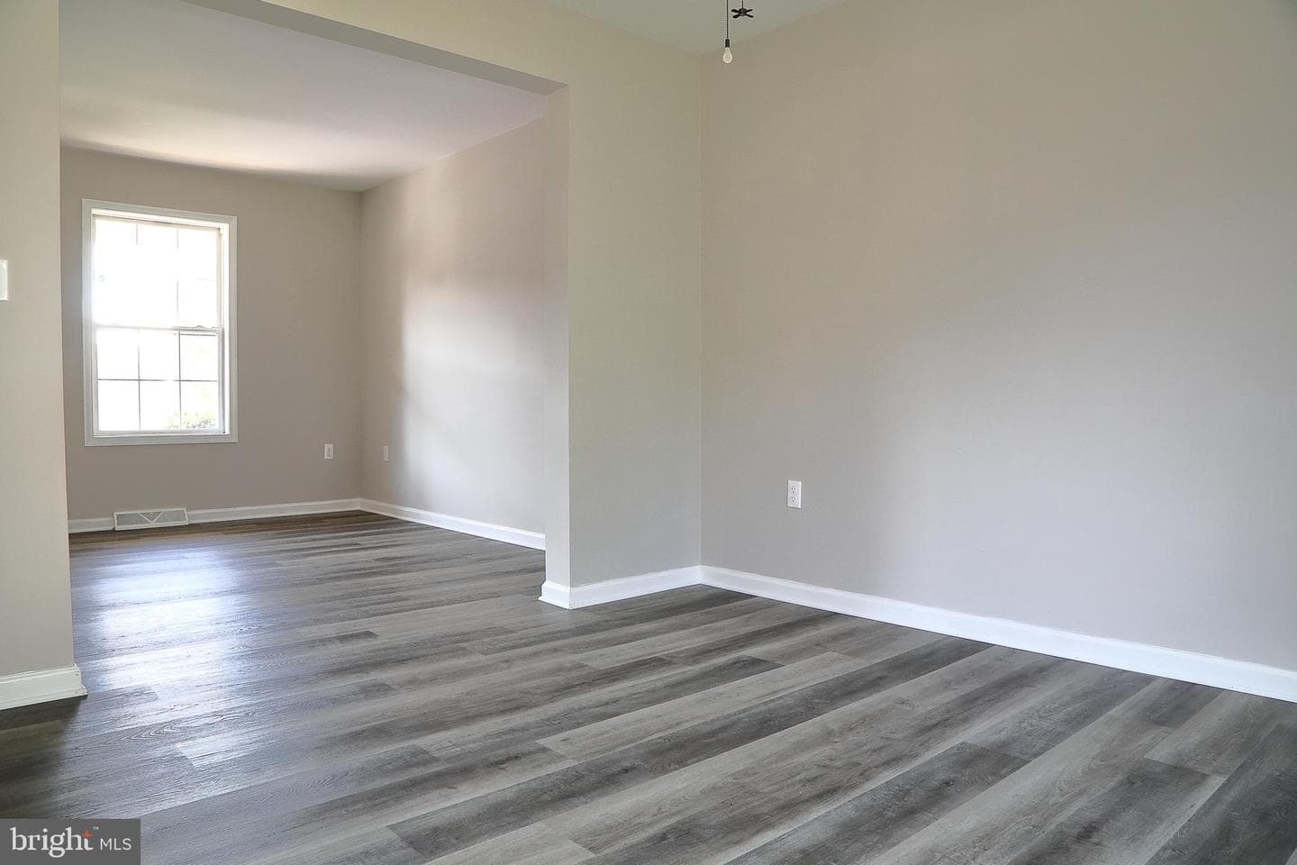 142 Chelmsford Drive photo 12