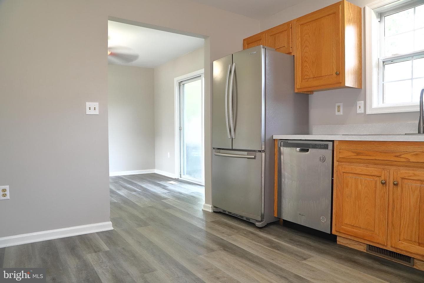 142 Chelmsford Drive photo 16