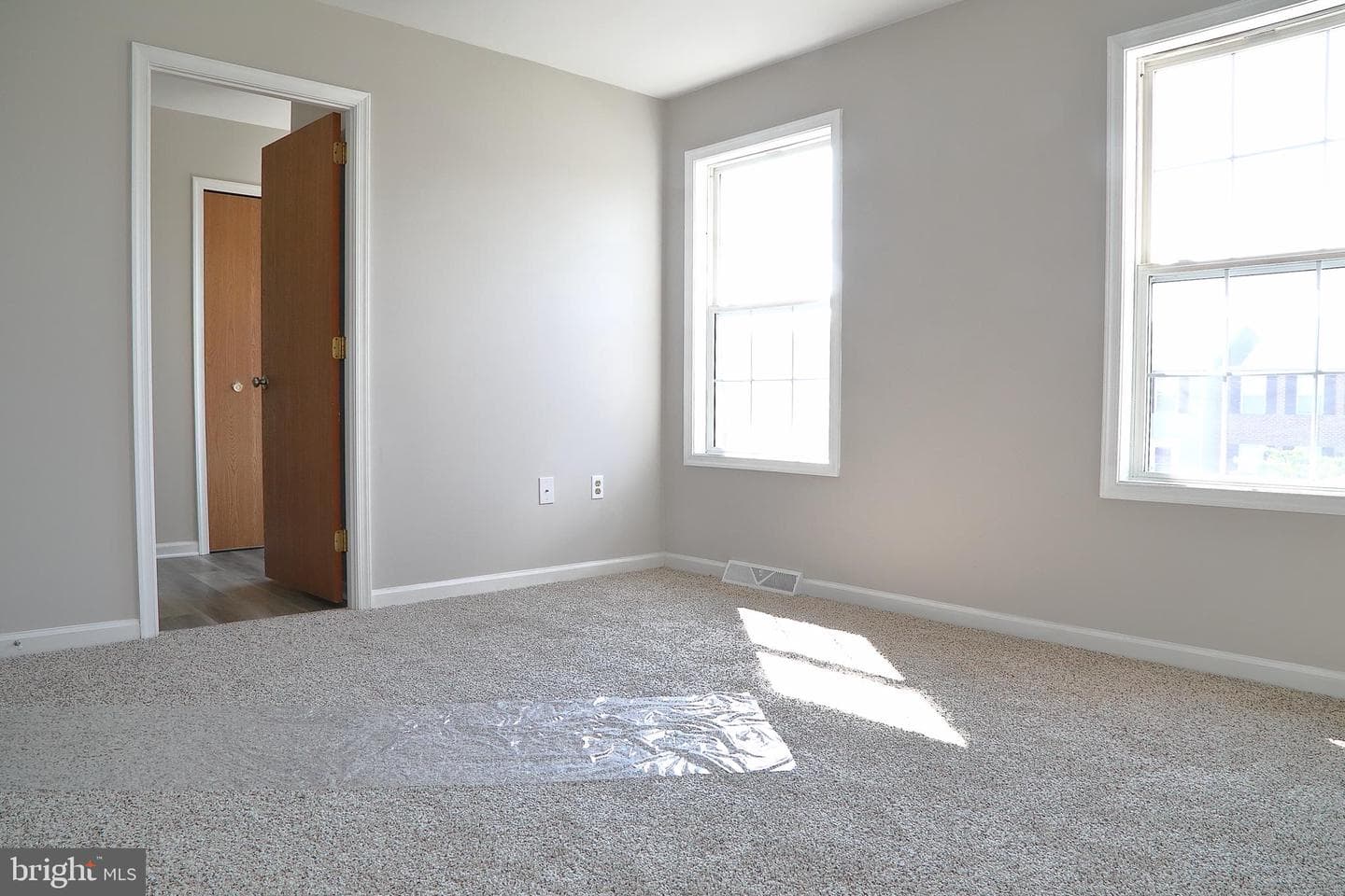 142 Chelmsford Drive photo 21