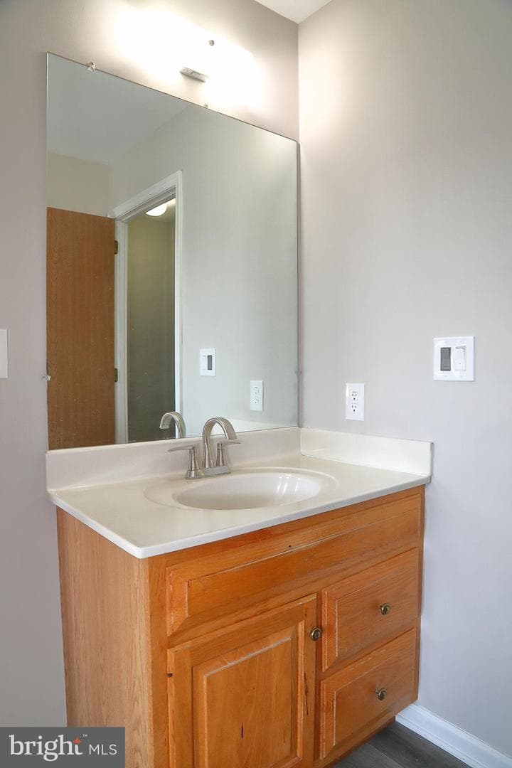 142 Chelmsford Drive photo 23