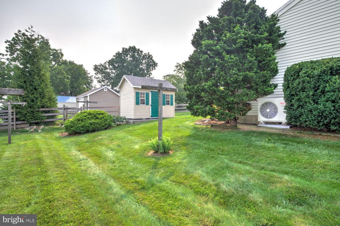 205 Walnut Lane photo 27
