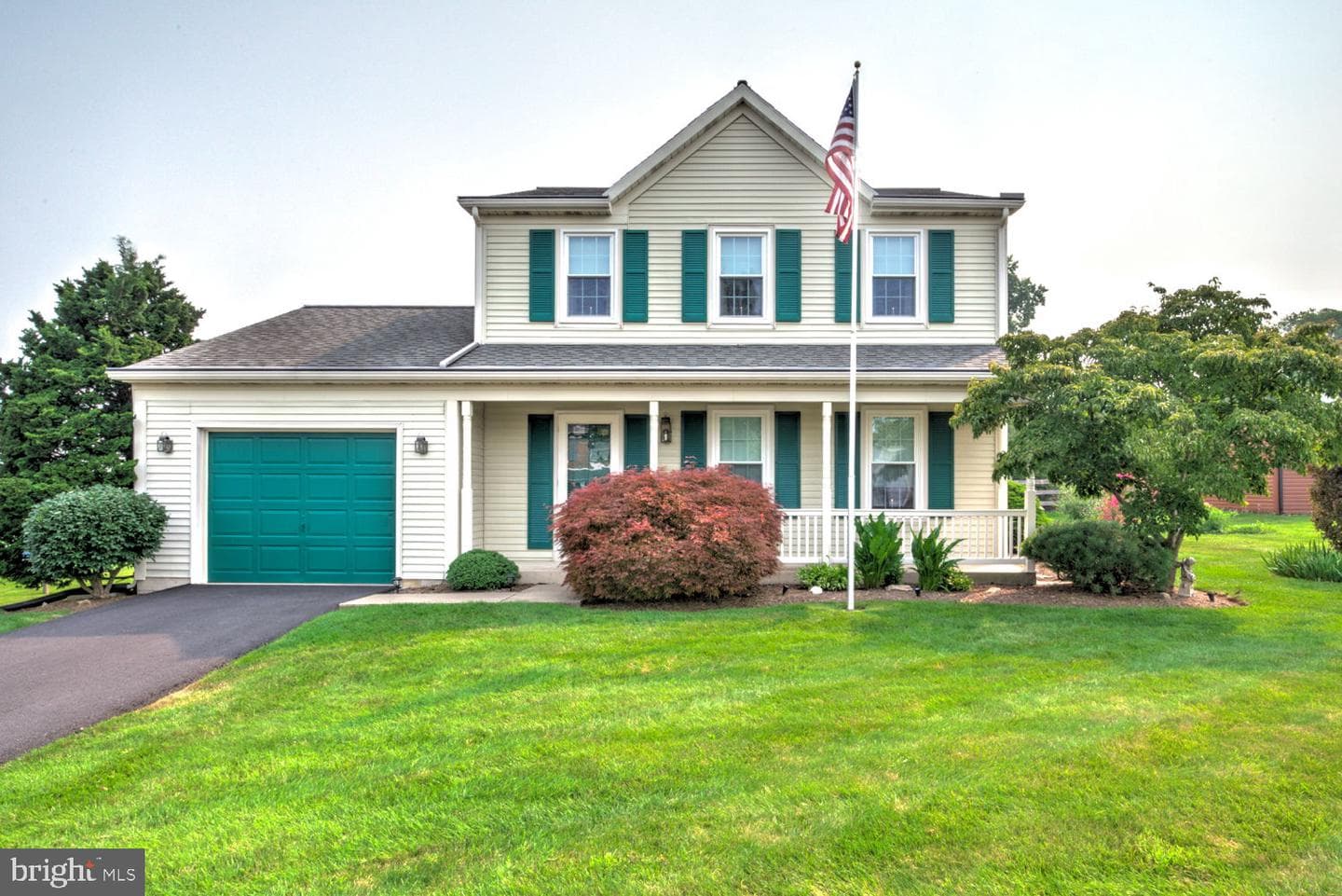 205 Walnut Lane photo 4
