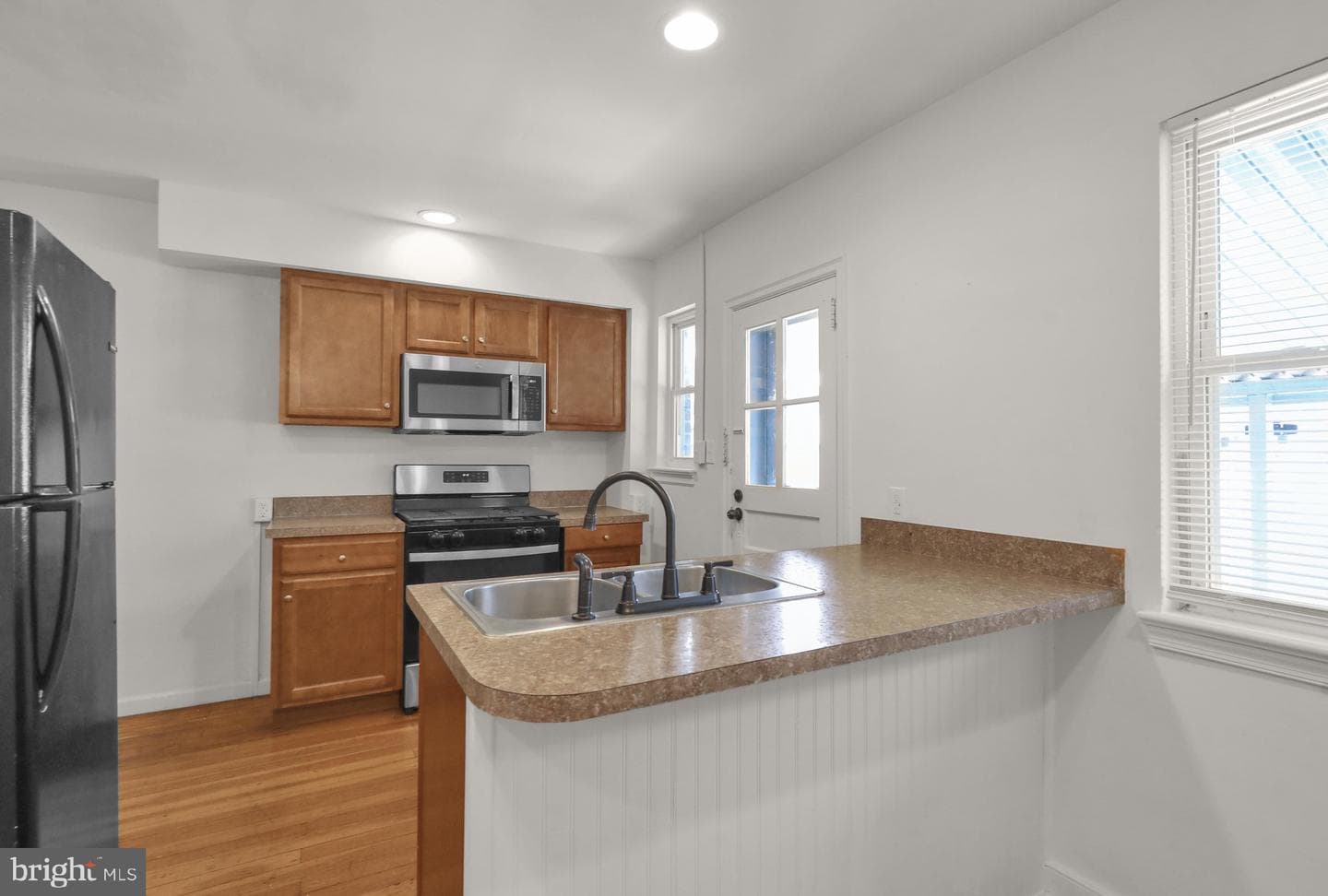 343 S Marshall Street photo 4
