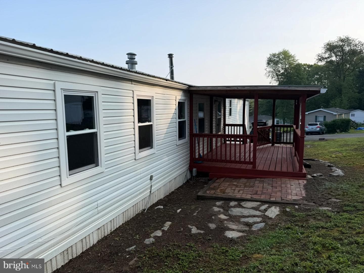 309 Poplar Lane photo 2