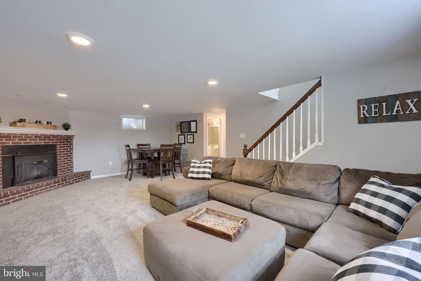 116 Oxford Drive photo 27