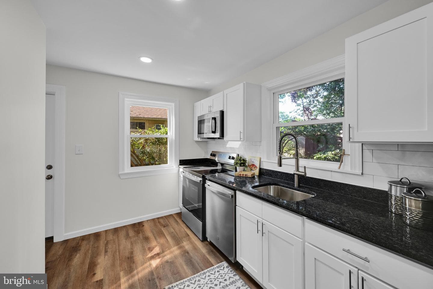 344 Abbeyville Road photo 10