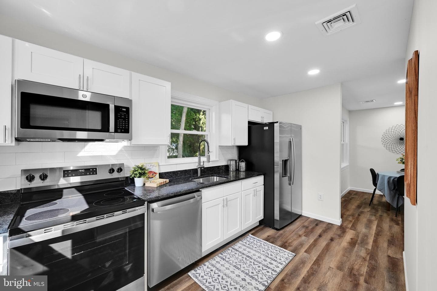 344 Abbeyville Road photo 7