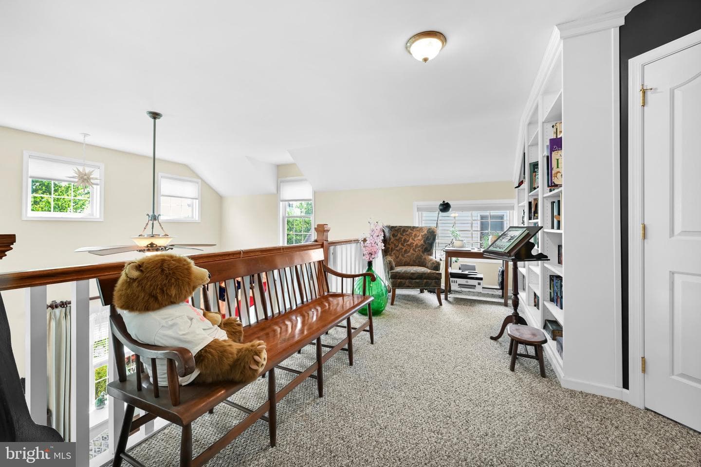 1066 Cambridge Drive photo 30