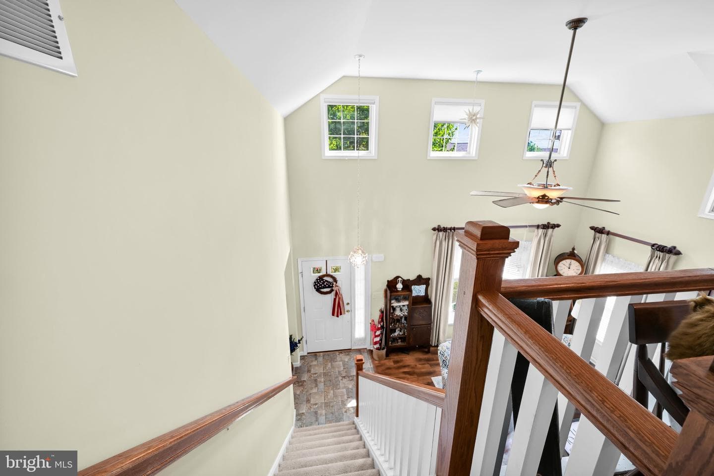 1066 Cambridge Drive photo 7