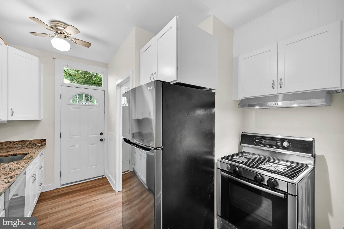334 New Holland Avenue photo 13