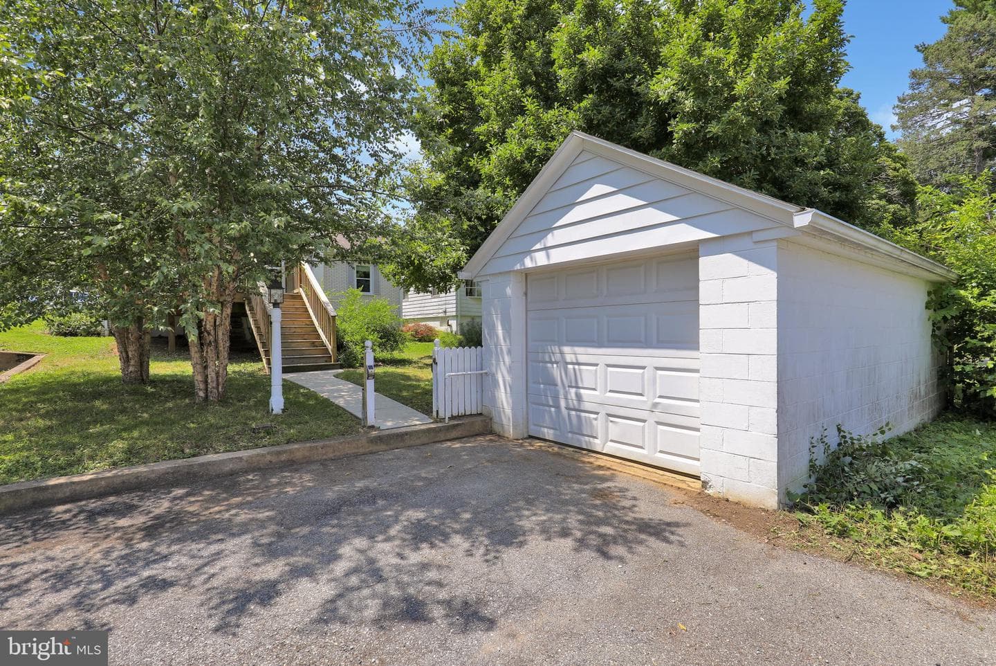 1815 Temple Avenue photo 23
