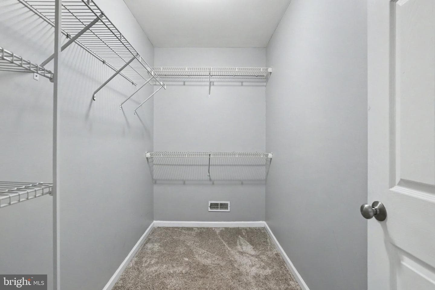 239 Railroad Avenue photo 15