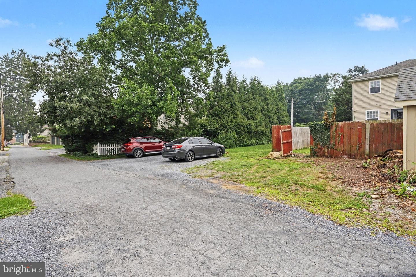 239 Railroad Avenue photo 29