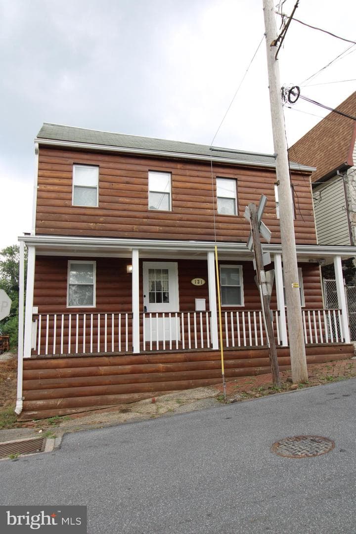 121 Perry Street, Columbia