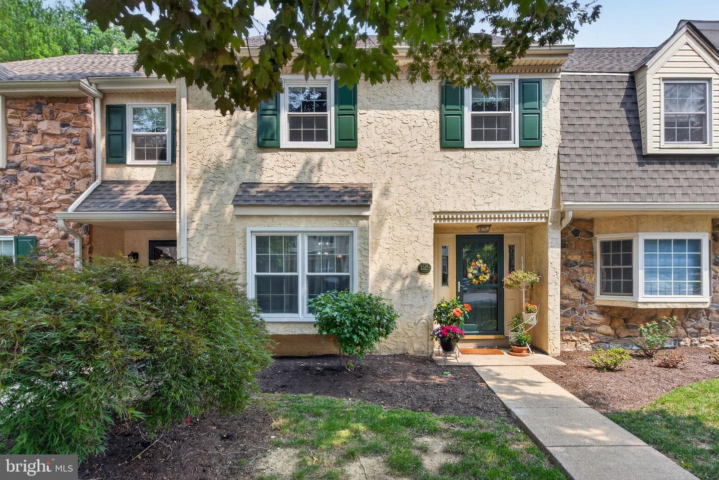 129 Oak Knoll Circle photo 1