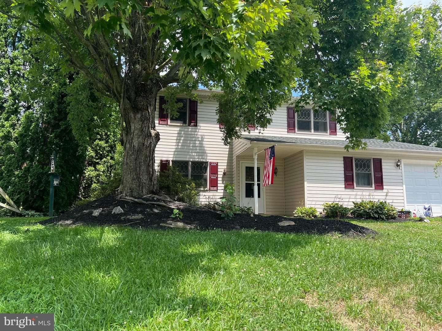 2527 Valley Drive photo 1