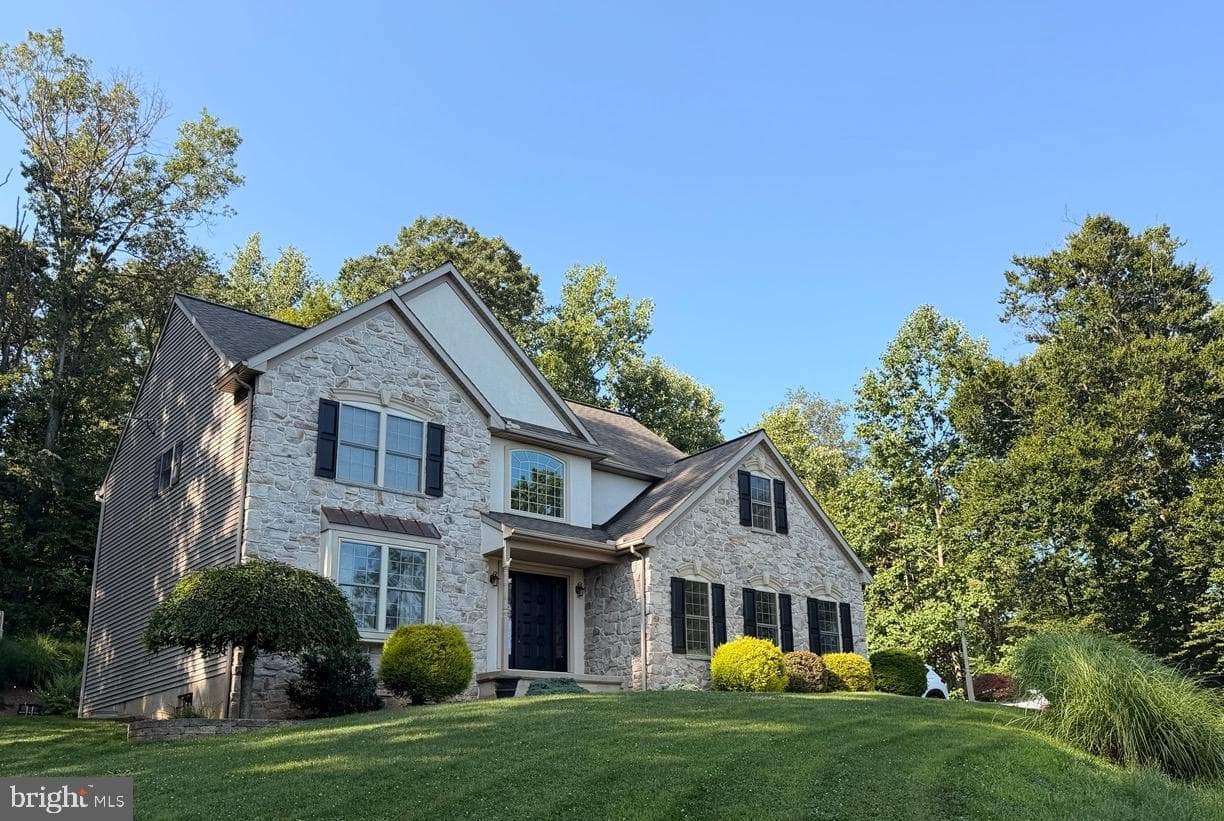 67 Mountain Spring Road photo 1