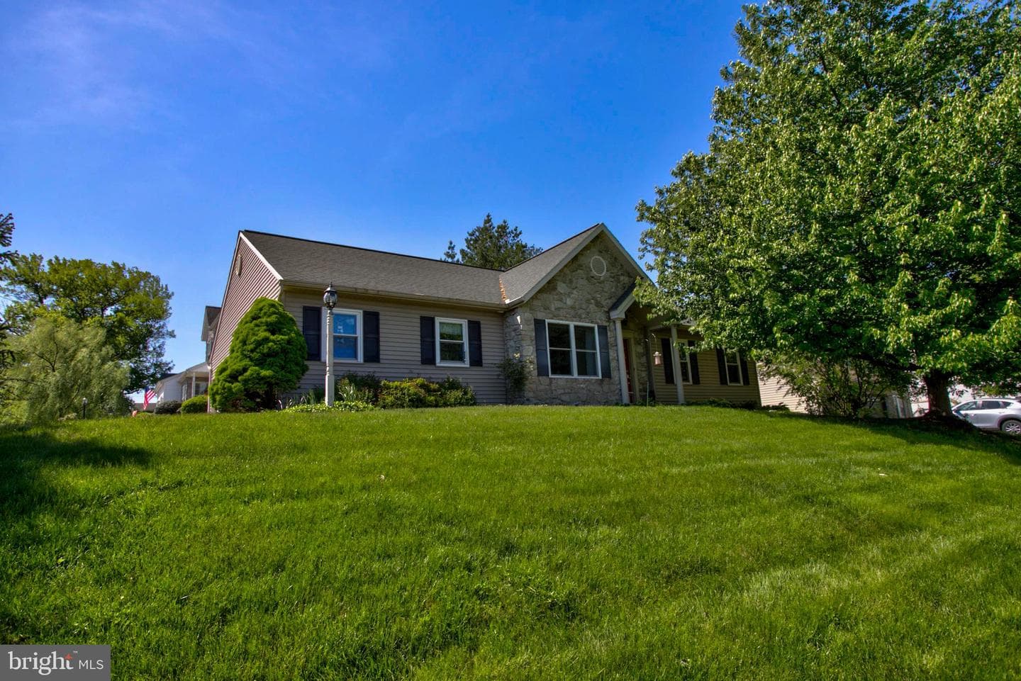 3932 Laurel Run photo 1