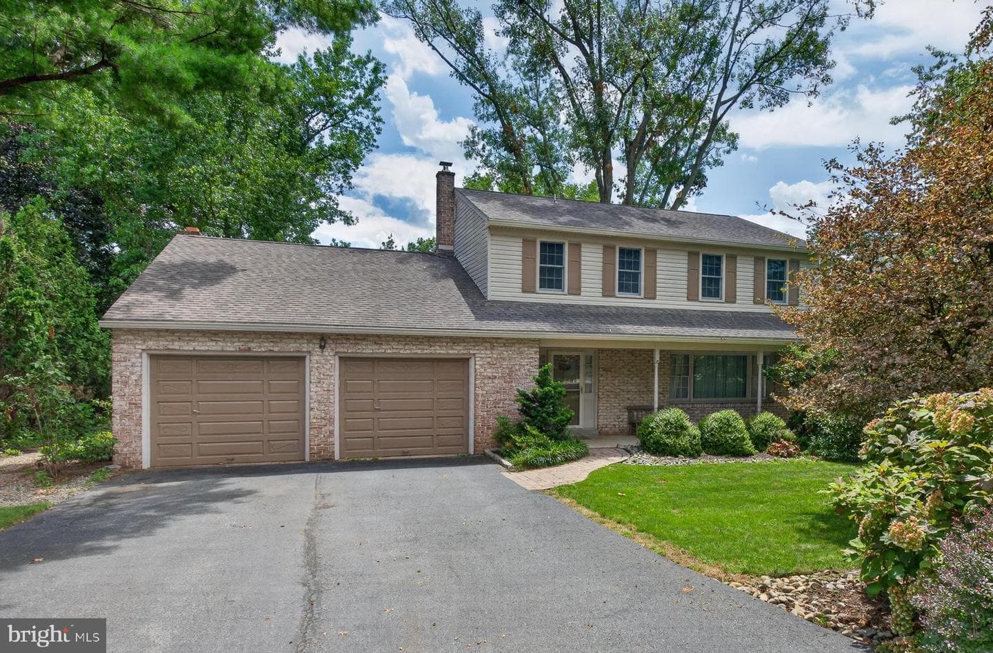 1420 Wynnewood Drive photo 1