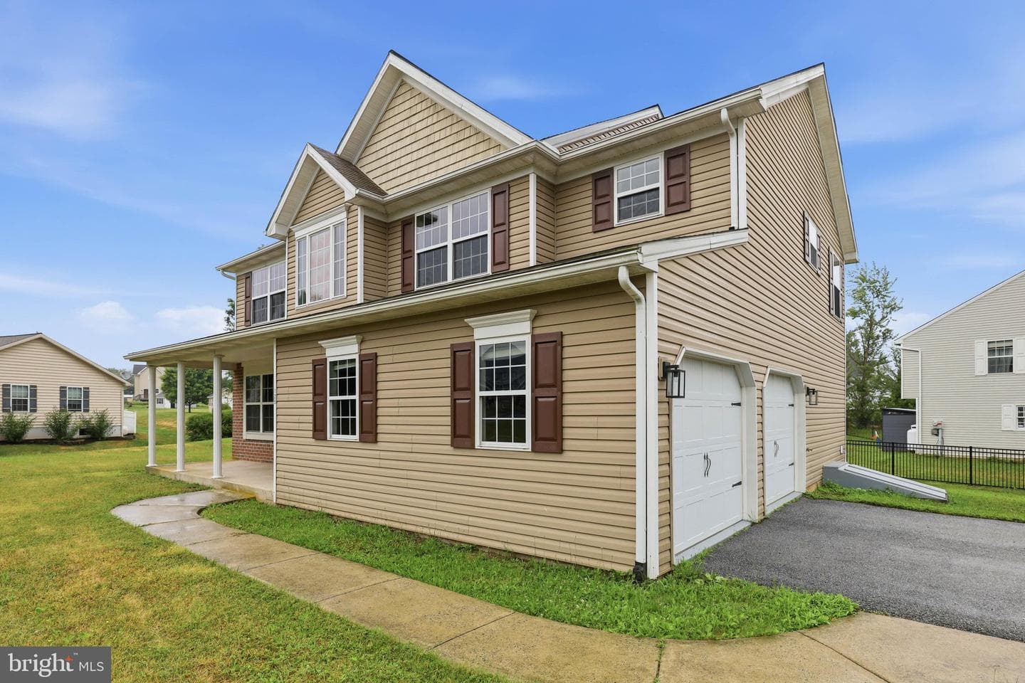 125 Woodmeadow Drive photo 1