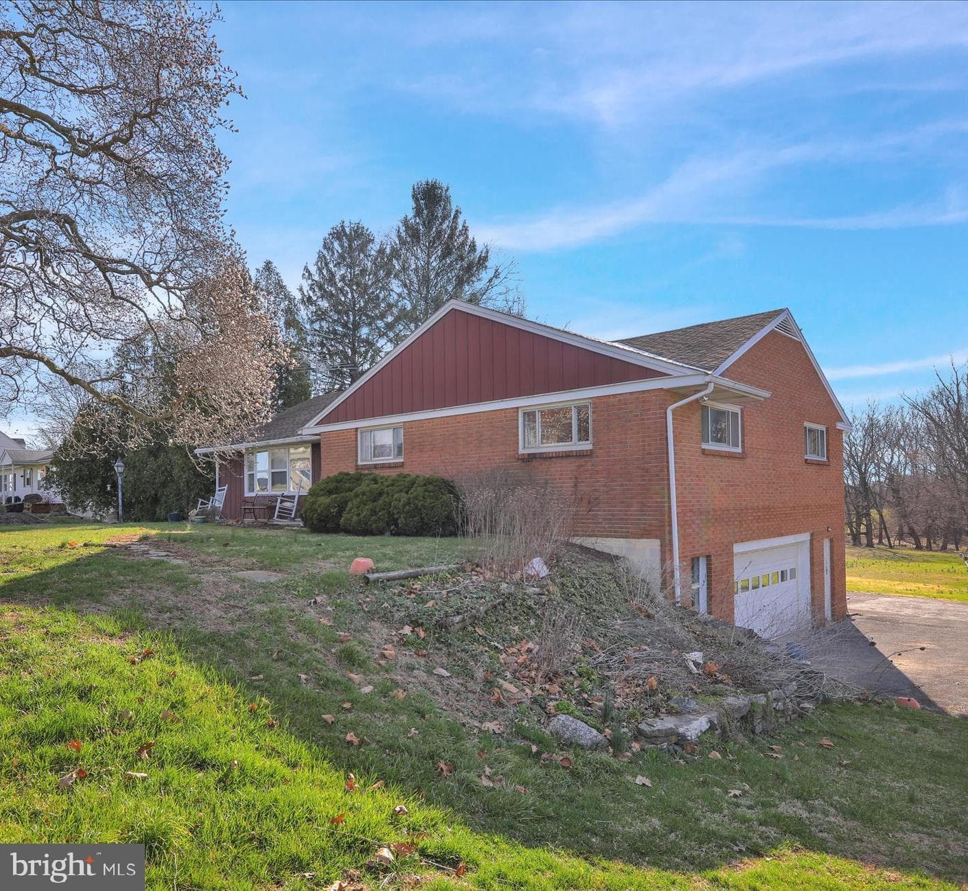 2460 Honeysuckle Lane photo 1