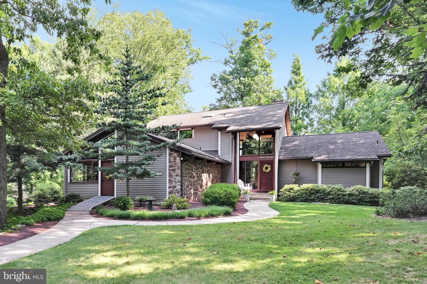 360 Netzley Drive photo 1