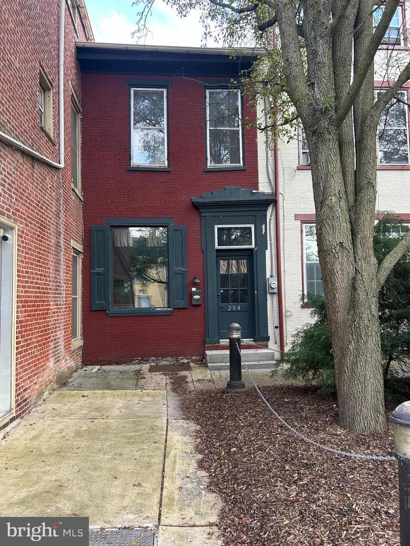 204 E Main Street photo 1