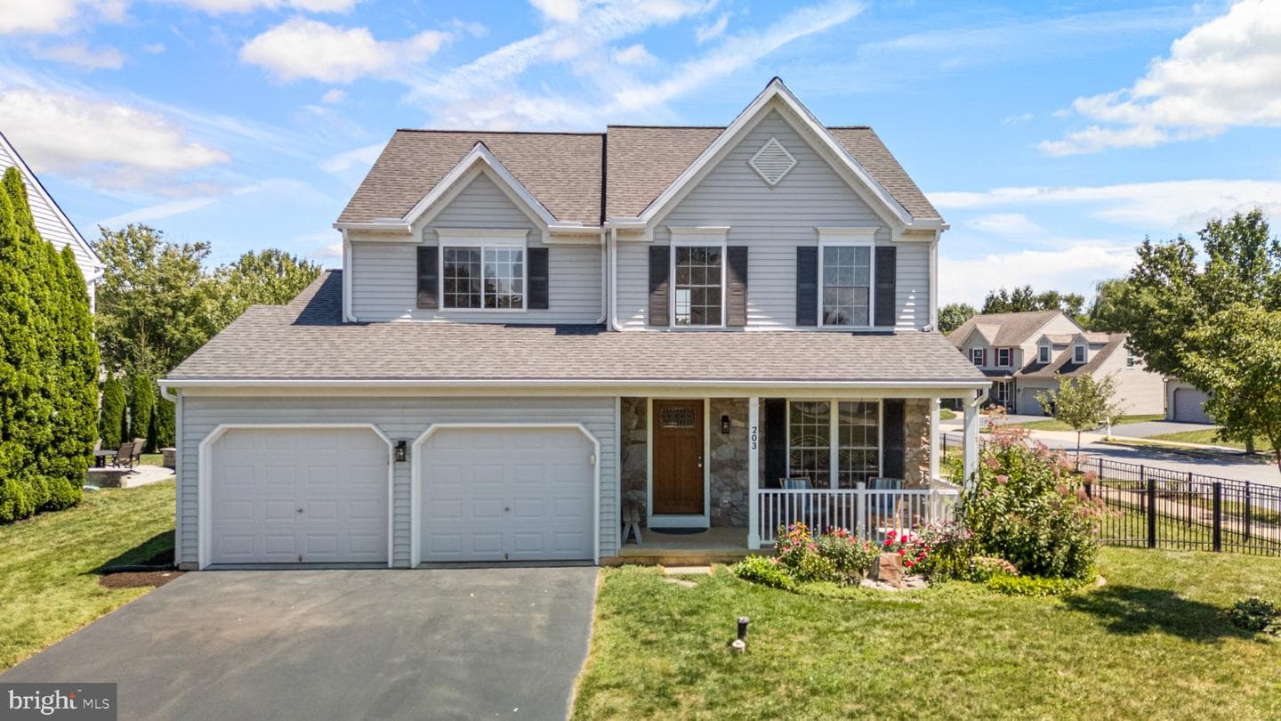 203 Deerfield Lane photo 1