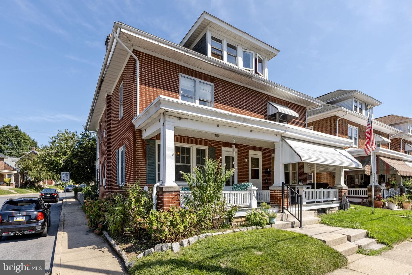 449 N State Street photo 1