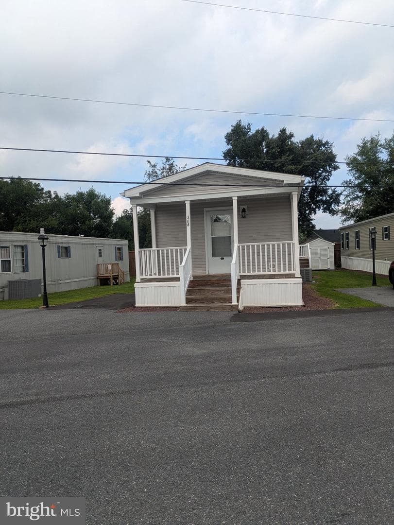 308 Don Drive photo 1