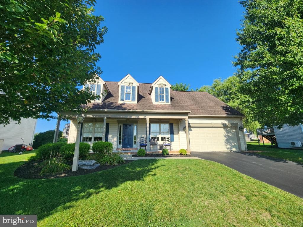 342 N Locust Street photo 1