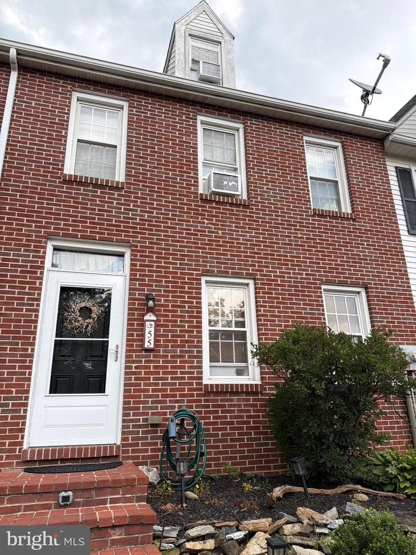 55 Hilldale Drive photo 1